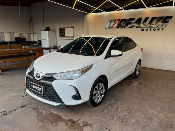 TOYOTA YARIS 1.3 16V FLEX XL LIVE MULTIDRIVE TOYOTA YARIS 1.3 16V FLEX XL LIVE MULTIDRIVE